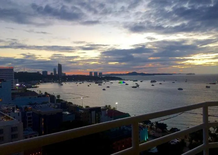 View Talay 6 Apartment